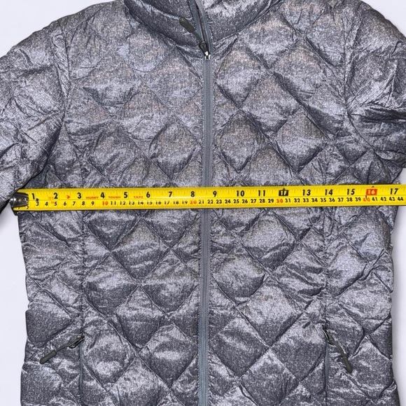 32 Degrees Women's Quilted Gray Puffer Jacket - Picture 4 of 5